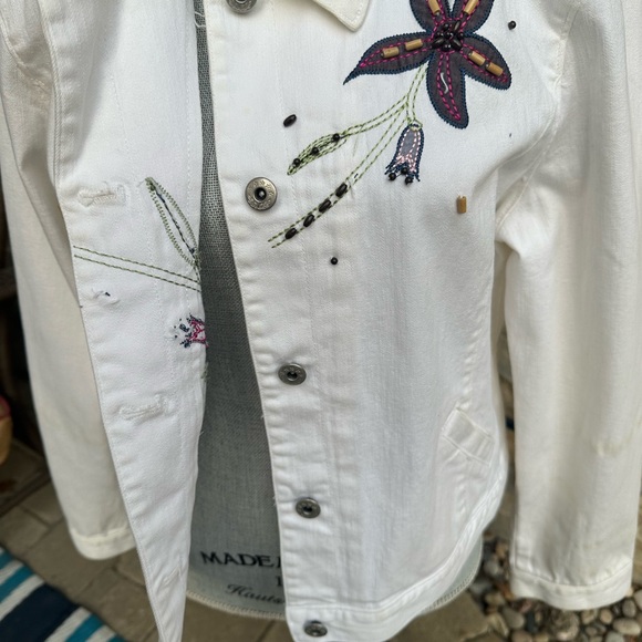 BN White Jacket embroidered and Beaded - Picture 4 of 10